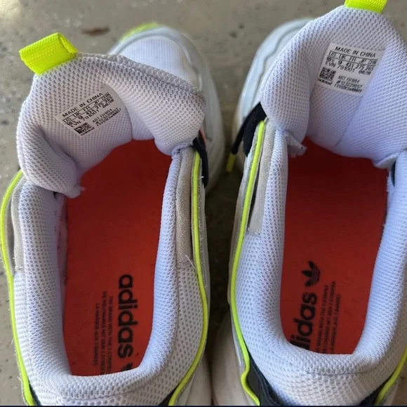 Limited edition White adidas with neon lining - Picture 7 of 9